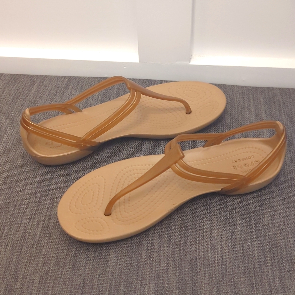 Crocs sandals women's size 6, gold/tan